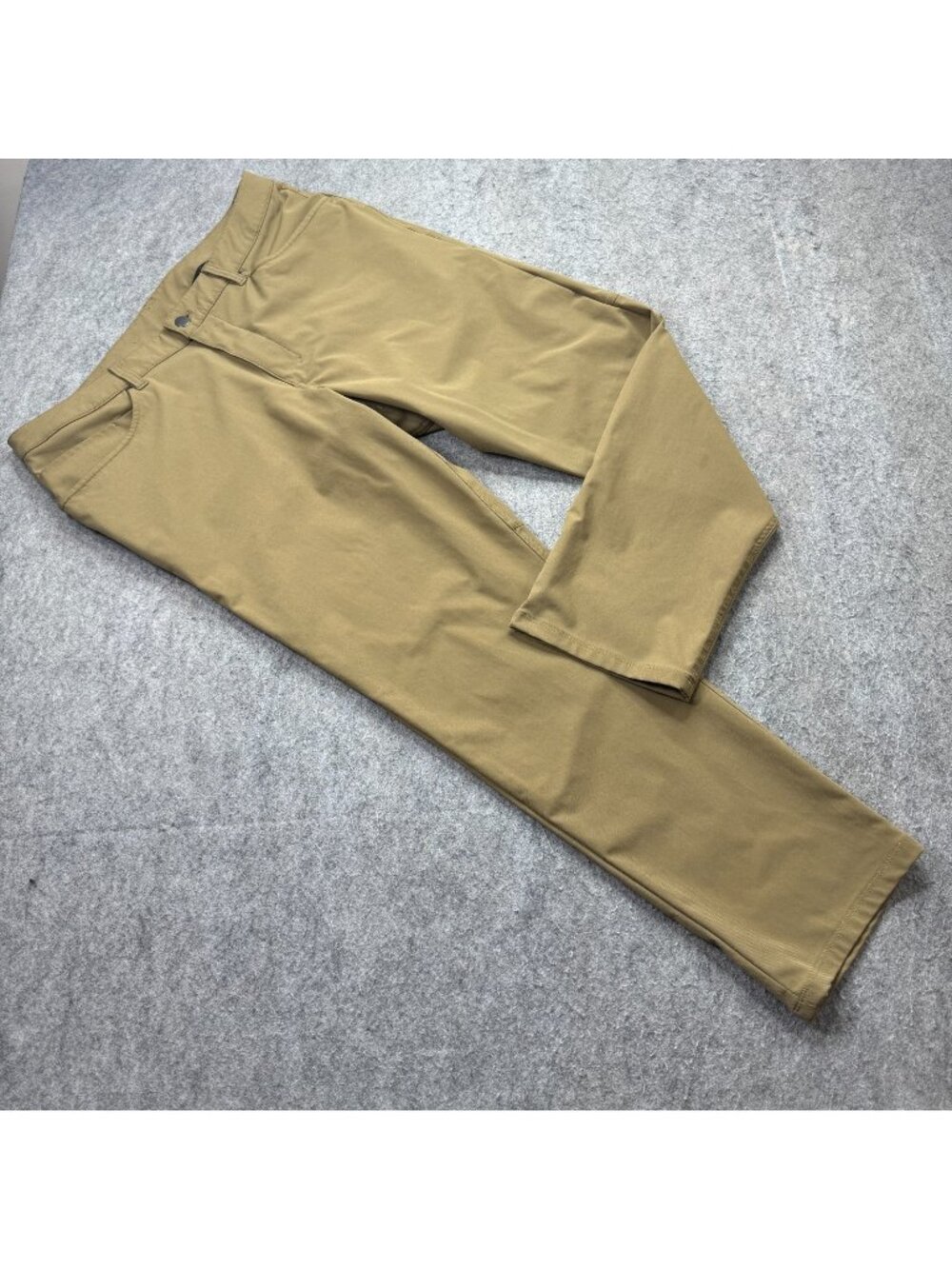 Lululemon Commission Pants Men 36 x 30 Beige Classic Warpstreme Tapered Stretch